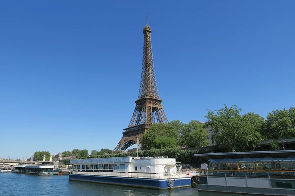 Navigating a risky path becomes exhilarating as the chicken road apk turns every jump into a chance